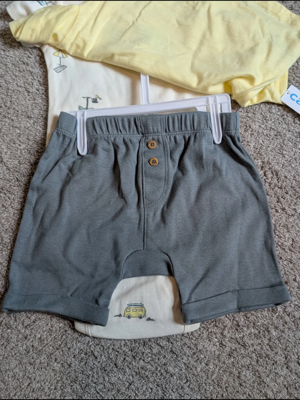 ⭐NWT- Carter's- 18 Months- 3 Piece Set- Short Sleeves And Shorts